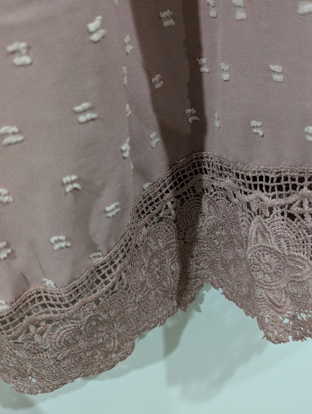 Women’s Pink Lace-Hem Button V-Neck Tunic Top - Picture 3 of 4